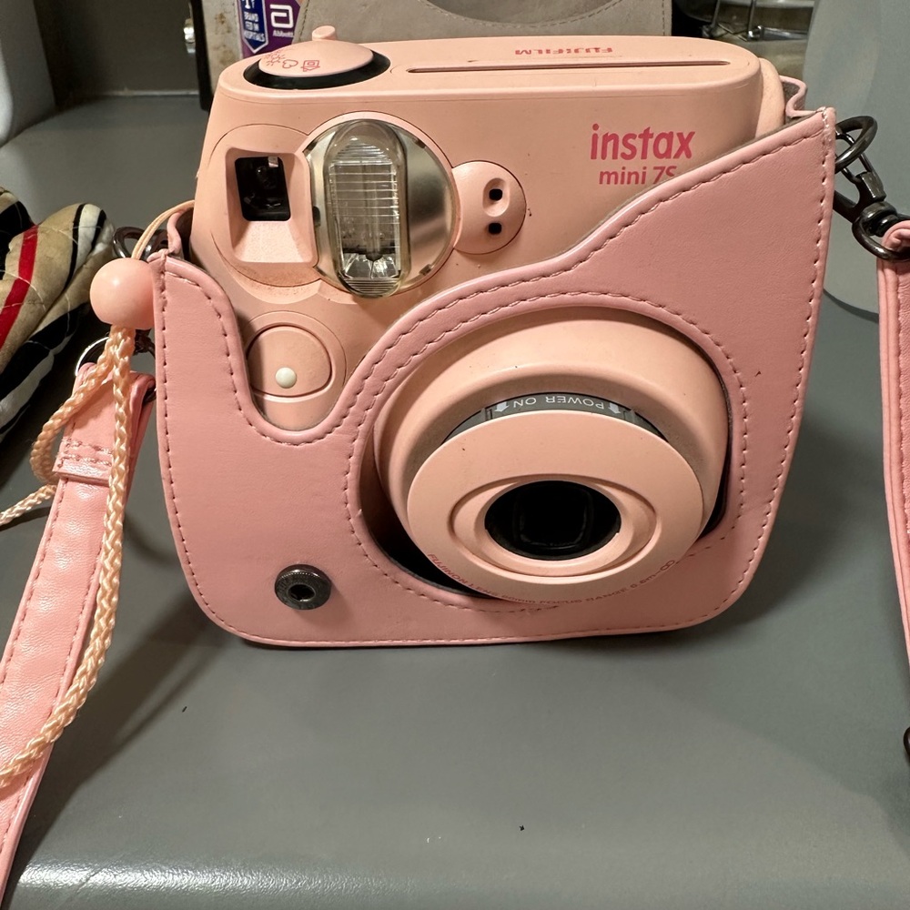 Fujifilm Instax Mini 7S Instant Camera - Pink